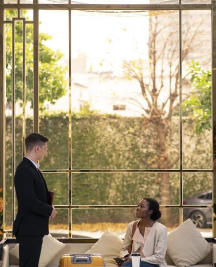 hotel-receptionist-work